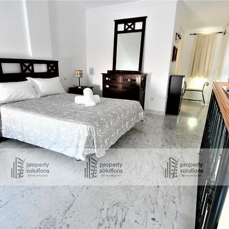Playa 1º Linea Playa- Apartamento Duplex En Pleno Corazon De La Carihuela Torremolinos Kültér fotó